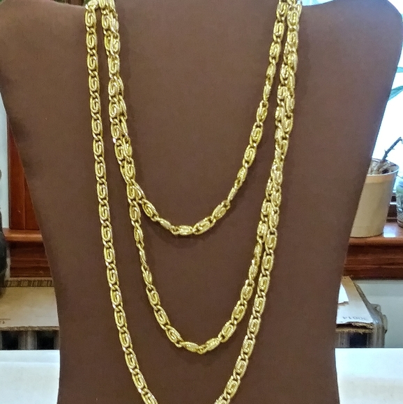Vintage Jewelry - Vintage Gold tone Snail Link Chain Long Opera